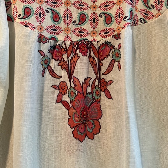 Figueroa Flower Blouse White Rayon/Polyester 3/4 Sleeve Boho Design White - Picture 7 of 8